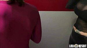 Bisexuell FEMDOM FOURSOME Rocks with Lou Nesbit and Lia Louise