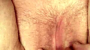 Finger fucking a bbw