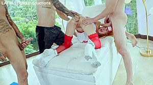 Uskyldige Chloe lengter etter ekstrem 18+ gay-aksjon daglig