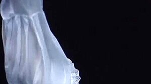 andrejka stuns with underwater moves in pool