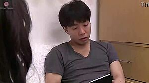 天啊，我必须操这个遇到的性感熟女，她太火辣了，我受不了...该死！