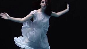 andrejka stuns with underwater moves in pool