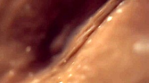 激烈性交后光滑阴户近距离巨大内射爆炸