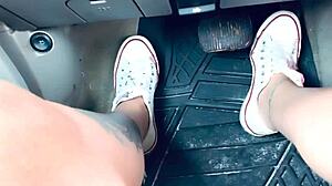 I pedal pump and masturbate, feeling so good!