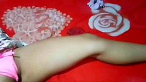 sobrina colegiala provoca a su tio con sus tetas grandes 😏