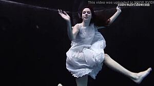 andrejka stuns with underwater moves in pool