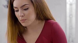 Does violet starr guide freya parker in a game of lesbian sex?