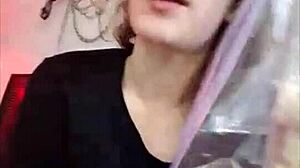 cute nerd masturbates in panties during sexting?