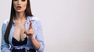 Up Close: How Women Orgasm with Big Titty MILF Lexi Luna Full Scene