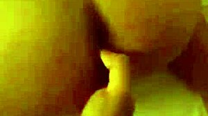 Novinho Me Colocou De Quarto E Me Fez Gozar Apenas Com Os Dedos