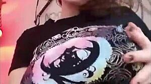 cute nerd masturbates in panties during sexting?