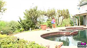 Dyke cougar brenda james plays with stepdaughter's pussy