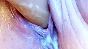 Creamy pussy dildoing in bathtub!