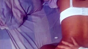 sexo anal de perrito con colombiana jovencita de enorme culo