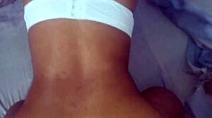 sexo anal de perrito con colombiana jovencita de enorme culo