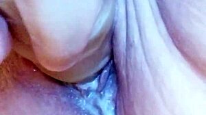 Creamy pussy dildoing in bathtub!