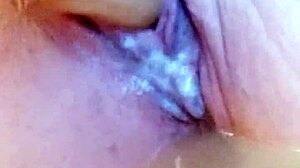 Creamy pussy dildoing in bathtub!