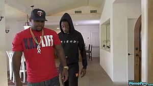 Does lana sharapova fuck those thugs?