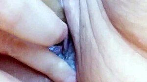 Creamy pussy dildoing in bathtub!