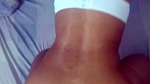 sexo anal de perrito con colombiana jovencita de enorme culo