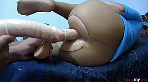 只是玩弄这个拉丁婊子的紧屁股！