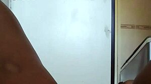 Hey, kellybabee fingers her black pussy solo