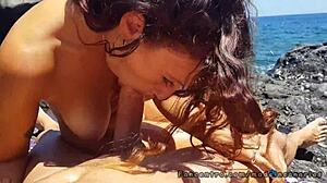 a mi putita le gusta pasarlo bien al aire libre con monster cock