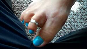 Diamond Kitty Reveals Amazing Curves