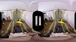 batgirl cosplay slut craves silly vr fuck! 🦇