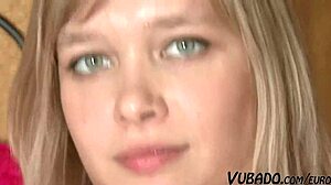 Wow, la figliastra bionda implora sborra sulla faccia!