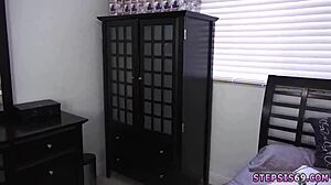 HOT TEEN TEASE FUCKS DELIVERY GUY!