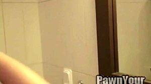 Sessotape Amatoriale Di Coppia Cattura Azione Doccia Bollente Cruda Con Sborrata