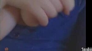 Naughty student sends nudes to her teacher - joyliii?