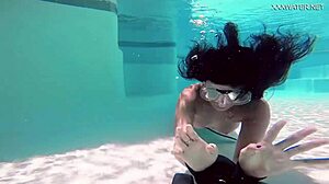 Brita Piskova masturbates her tight pussy underwater in pool