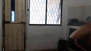 ¡El culazo de la vecina mexicana morcita me dio un regalazo navideño inolvidable mientras su marido laburaba!