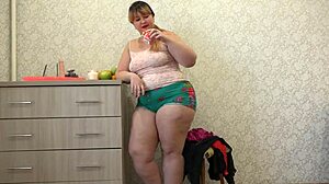 Horny Chubby With Big Ass Loves Double Penetration