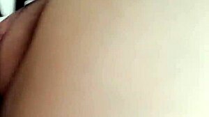 Élvezem a szörnyeteg farkú reggelit nagy cicikkel és puncival