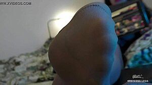 Smell my sweaty feet in dirty pantyhose