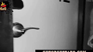 Gusttavo and Guto meet in the hotel corridors and have hot sex 😏