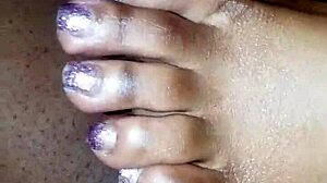 Toes and a dick in footjob action