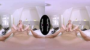 Magra madura de meias chupa POV no quarto de hotel