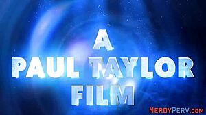 Amateur tricks nerd into hot blowjob session