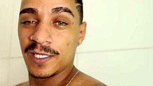 O Banho E A Chupada De Um Neg�o Dotad�o E Um Branquinho De C� Rosa.