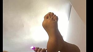 Teen Girl Secretly Masturbates