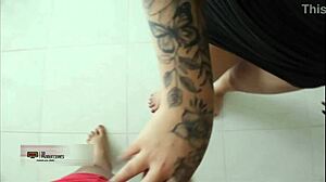 me follo a mi hermanastra bien cachonda