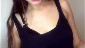 Babe Performs on Webcam