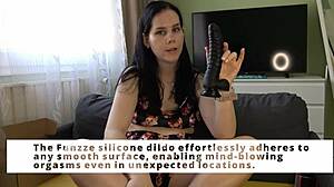 Beauty Anna Fucks Black Dildo