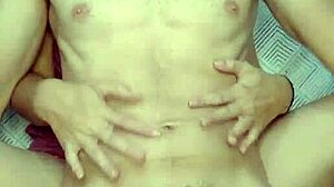 Teen babe estourando champanhe pela manha with big cock cumshot