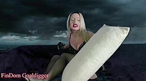 i'm addicted to this magic pillow spell, jerking off in latex garter belt 😍