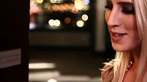 glamorous dyke licks cunt in sapphic couple